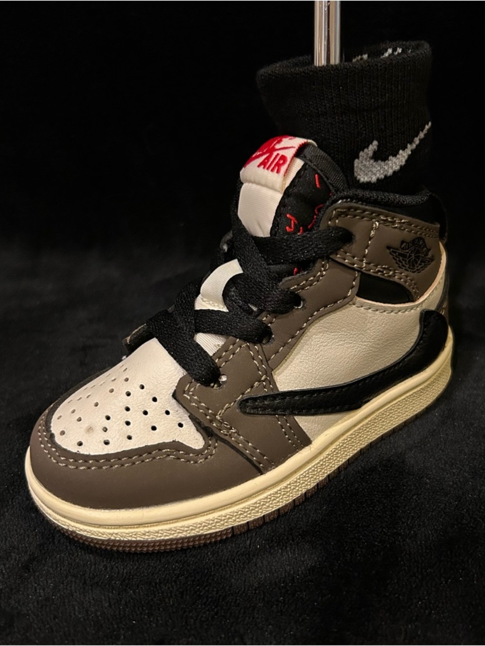 Jordan 1 Travis Scott Mocha High Custom Golf Sneaker Putter Cover